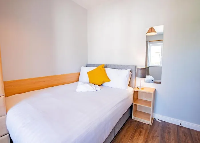 Апартаменты Large 4 Bed In Лимерик